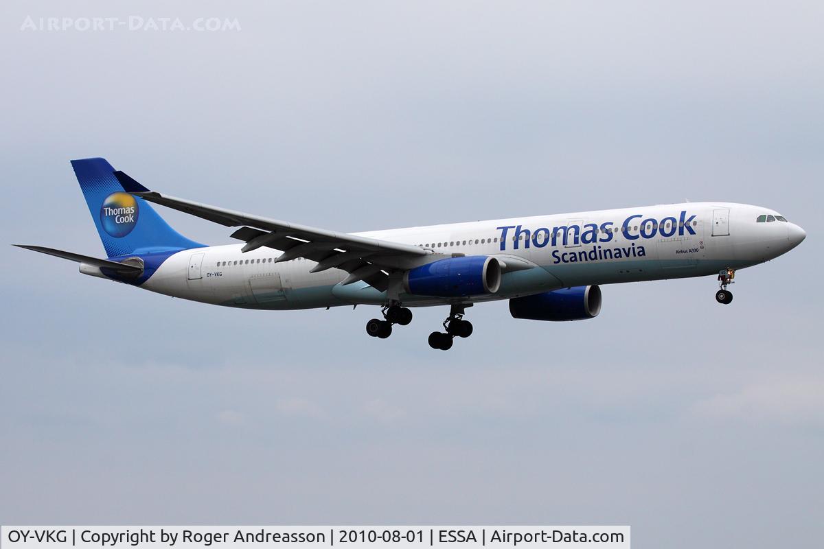 OY-VKG, 2000 Airbus A330-343X C/N 349, DK158 RHO-ARN