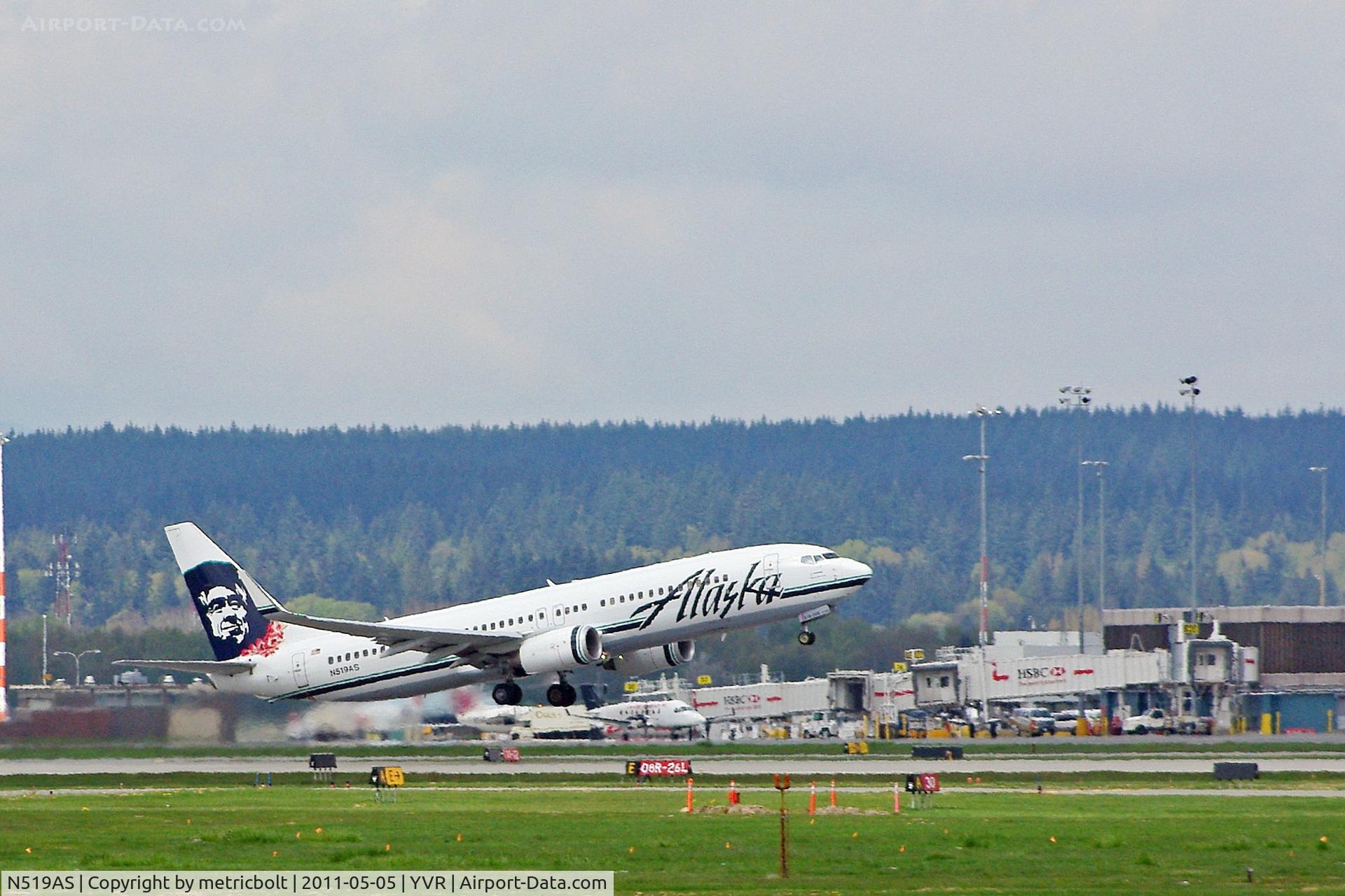 N519AS, 2009 Boeing 737-890 C/N 36482, Departure from YVR