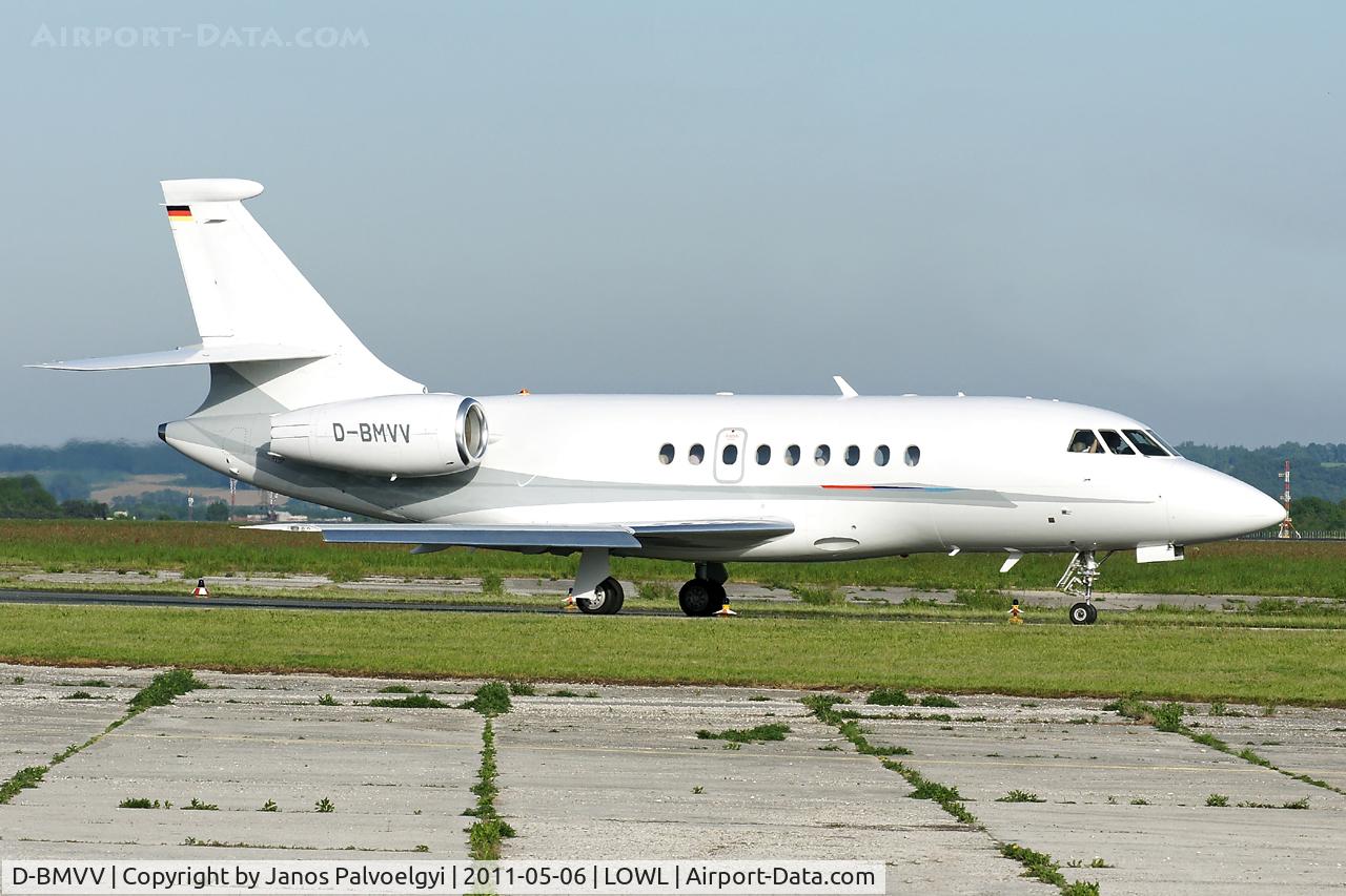 D-BMVV, 2005 Dassault Falcon 2000EX C/N 42, BMW Flugdienst Dassault Falcon 2000EX taxi to RWY08 in LOWL/LNZ