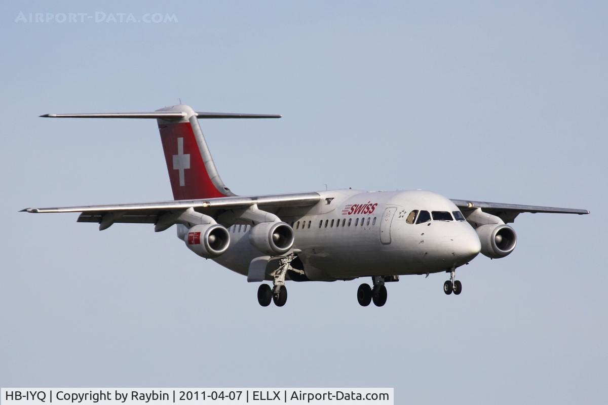 HB-IYQ, 2001 British Aerospace Avro 146-RJ100 C/N E3384, The daily Jumbolino
