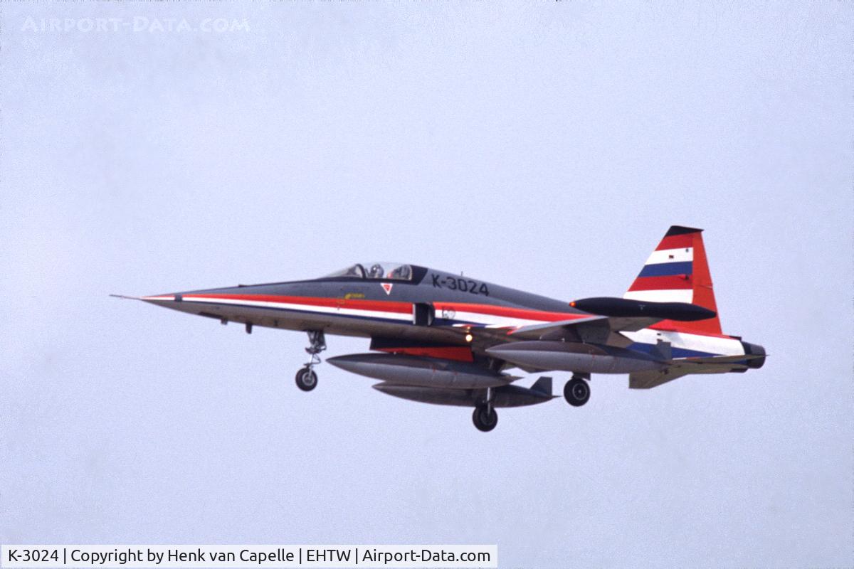 K-3024, 1970 Canadair NF-5A Freedom Fighter C/N 3024, A NF-5A fighter of the Royal Netherlands Air Force. It is wearing display colours and was used by pilot Fons Hemmelder at air shows. 1981.