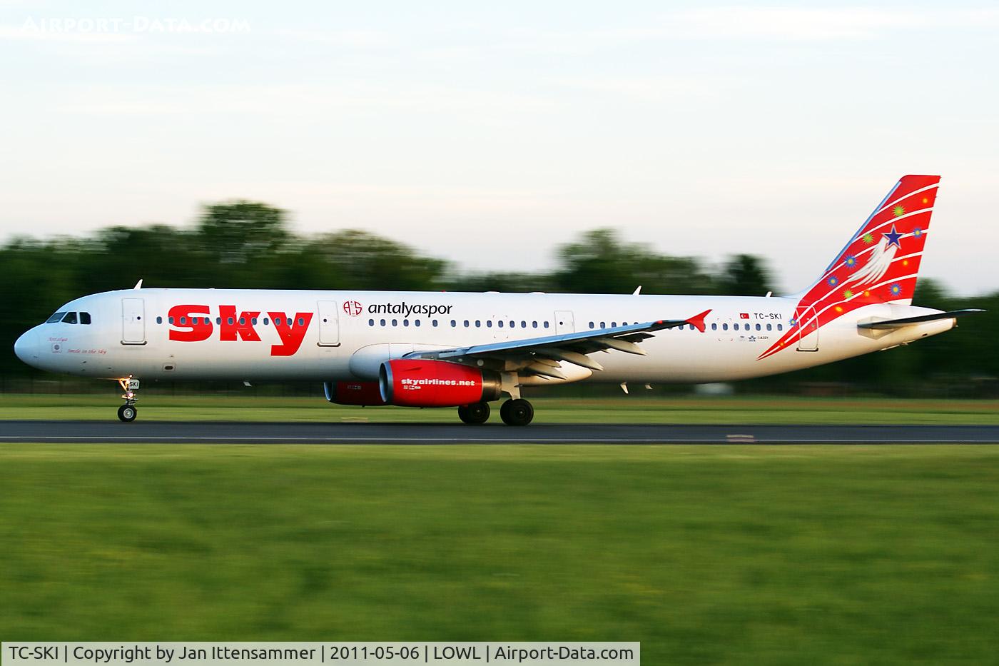 TC-SKI, 1998 Airbus A321-231 C/N 0811, TC-SKI @ LOWL