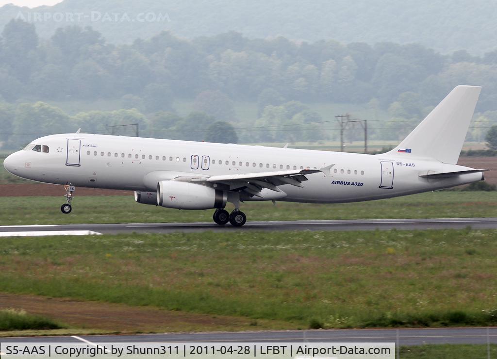 S5-AAS, 1993 Airbus A320-231 C/N 444, Landing rwy 20