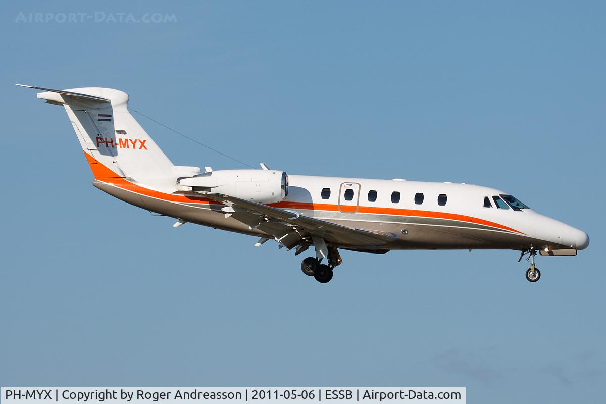 PH-MYX, 2000 Cessna 650 Citation VII C/N 650-7117, Solid aiR
