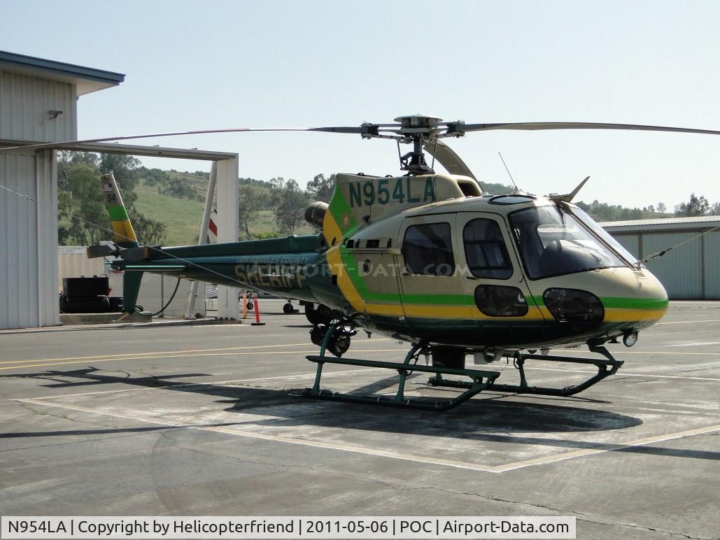N954LA, 2010 Eurocopter AS-350B-2 Ecureuil Ecureuil C/N 4999, Just parked, shut down and tied down to await the next crew