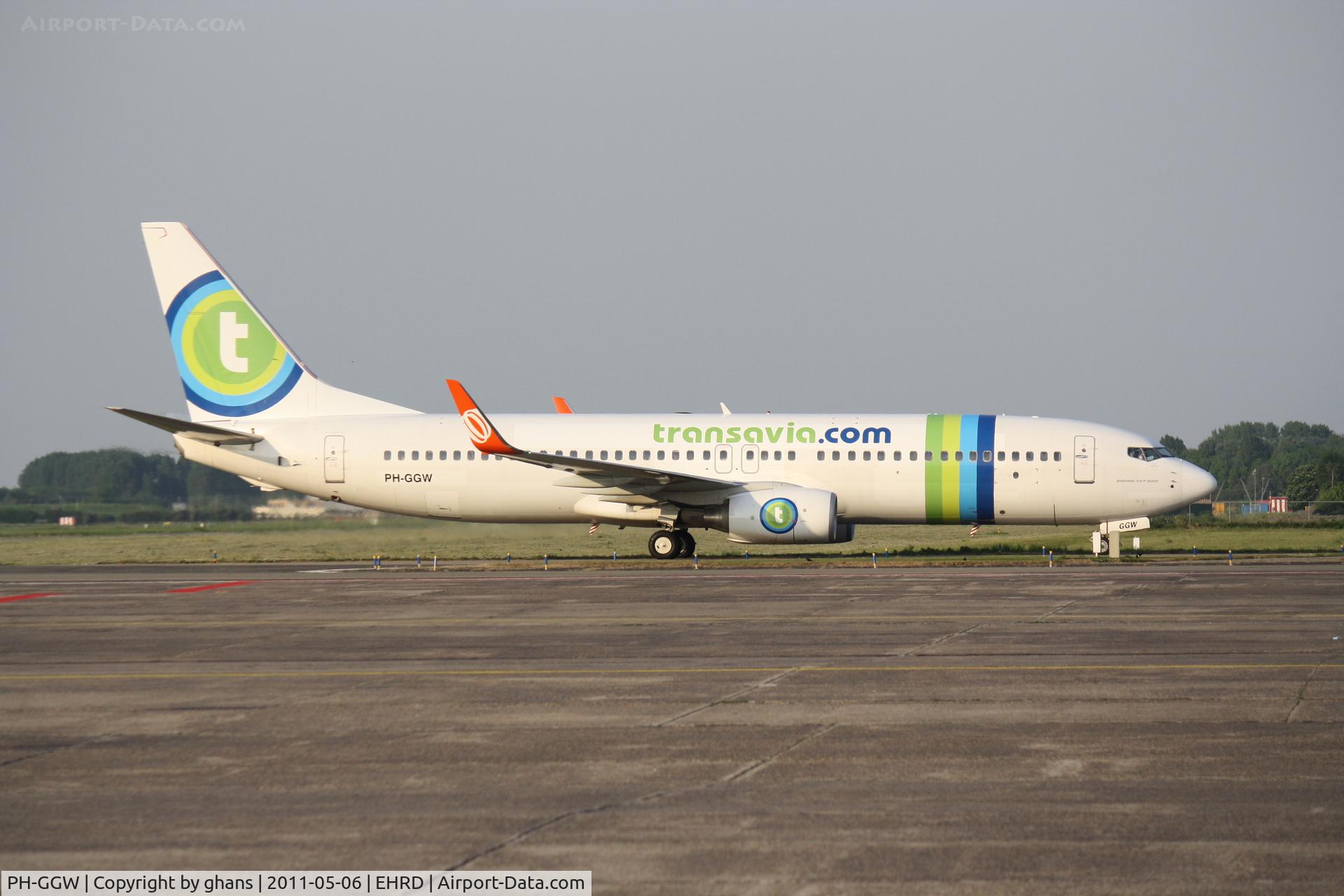 PH-GGW, 2010 Boeing 737-8EH C/N 35831, leased from GOL (PR-GGW)