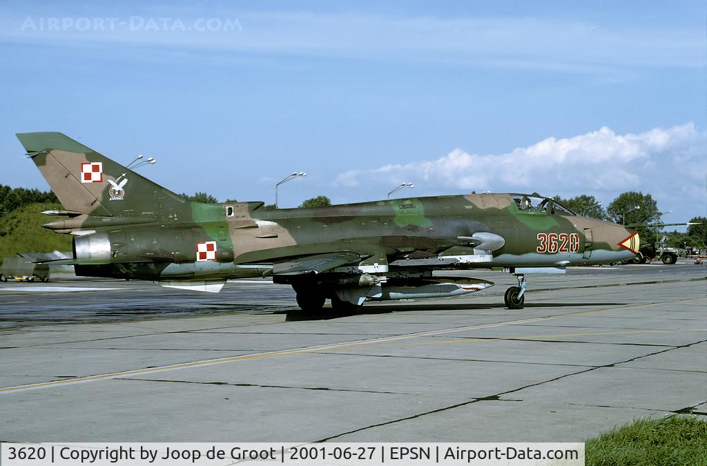 3620, Sukhoi Su-22M-4 C/N 23620, evening flying at Swidwin