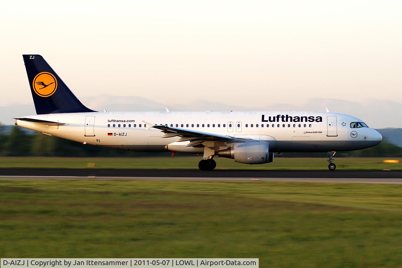 D-AIZJ, 2010 Airbus A320-214 C/N 4449, D-AIZJ @ LOWL