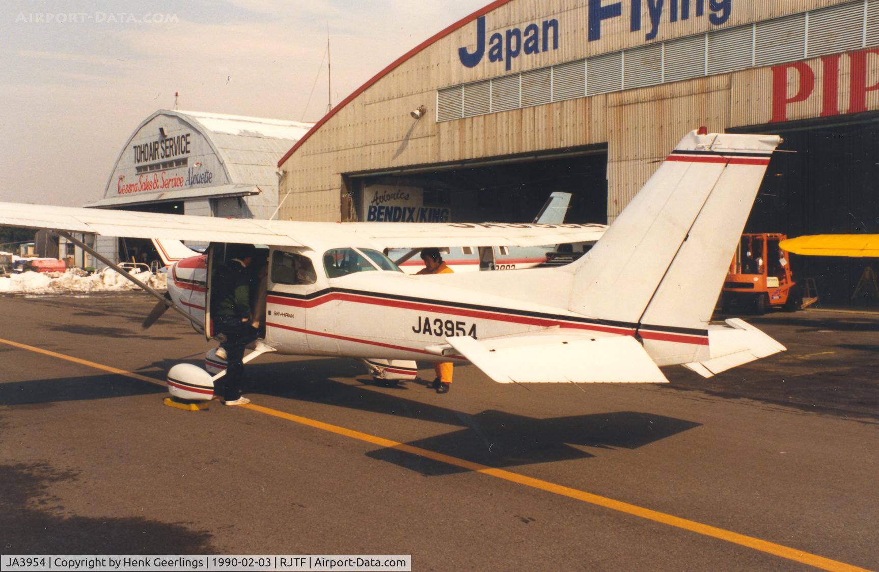 JA3954, Cessna 172P C/N Not found JA3954, Chofu Airport nr Tokyo
