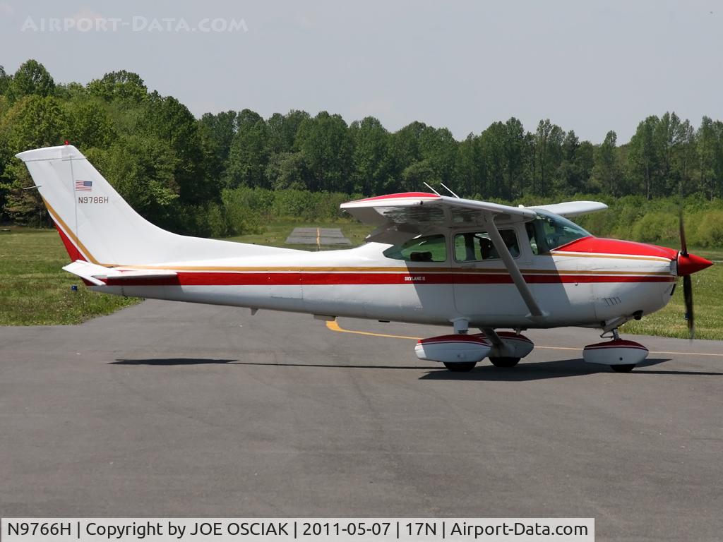 N9766H, 1981 Cessna 182R Skylane C/N 18268007, @ Cross Keys