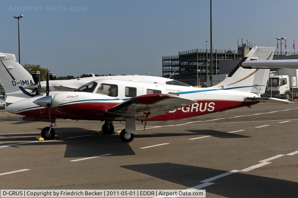 D-GRUS, 2000 Piper PA-34-220T Seneca C/N 3449161, static display during the Flugplatzfest 2011