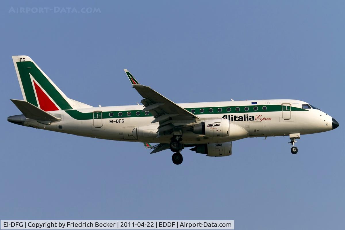 EI-DFG, 2004 Embraer 170LR (ERJ-170-100LR) C/N 17000008, on final RW07R