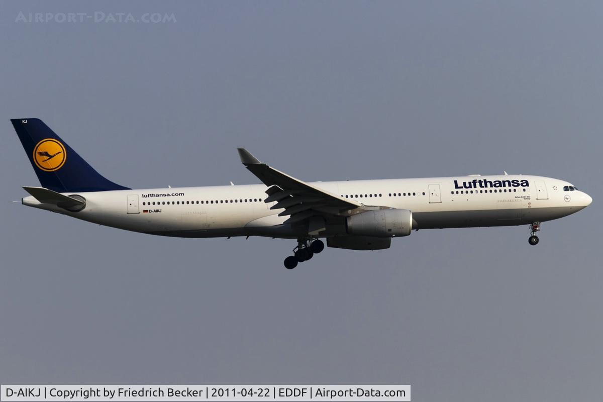 D-AIKJ, 2005 Airbus A330-343X C/N 701, on final RW07L