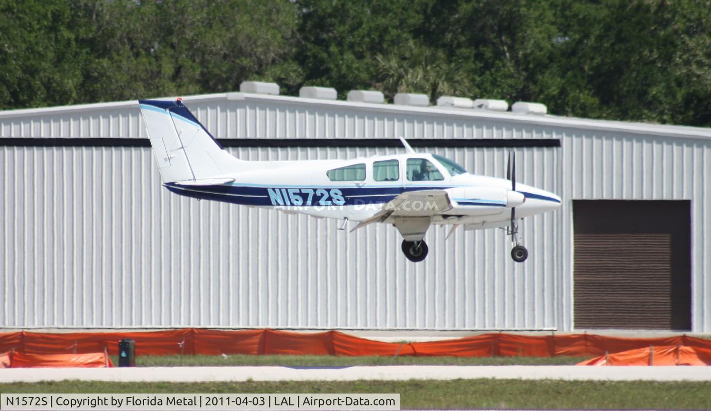 N1572S, 1962 Beech 95-A55 Baron C/N TC-316, Beech 55