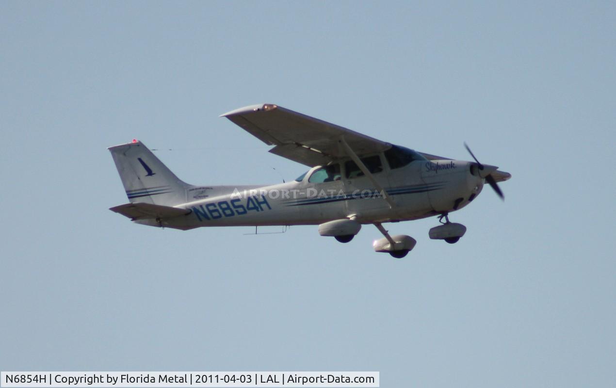 N6854H, 1975 Cessna 172M C/N 17265610, C172M