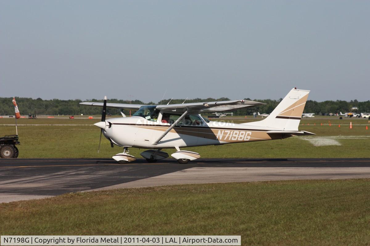 N7198G, 1969 Cessna 172K Skyhawk C/N 17258898, C172K