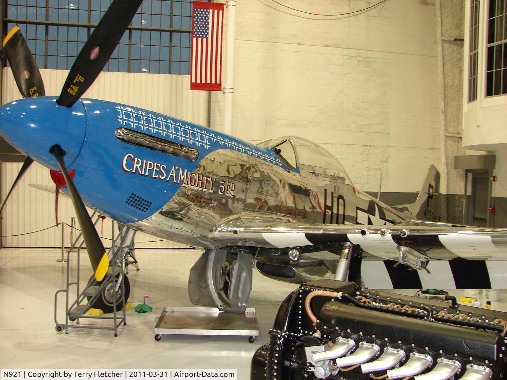 N921, 1945 North American P-51D Mustang C/N 124-48260 (45-11507), 1945 North American/aero Classics P-51D, c/n: 45-11507 - Construction Number 124-48260
painted as 44--13231