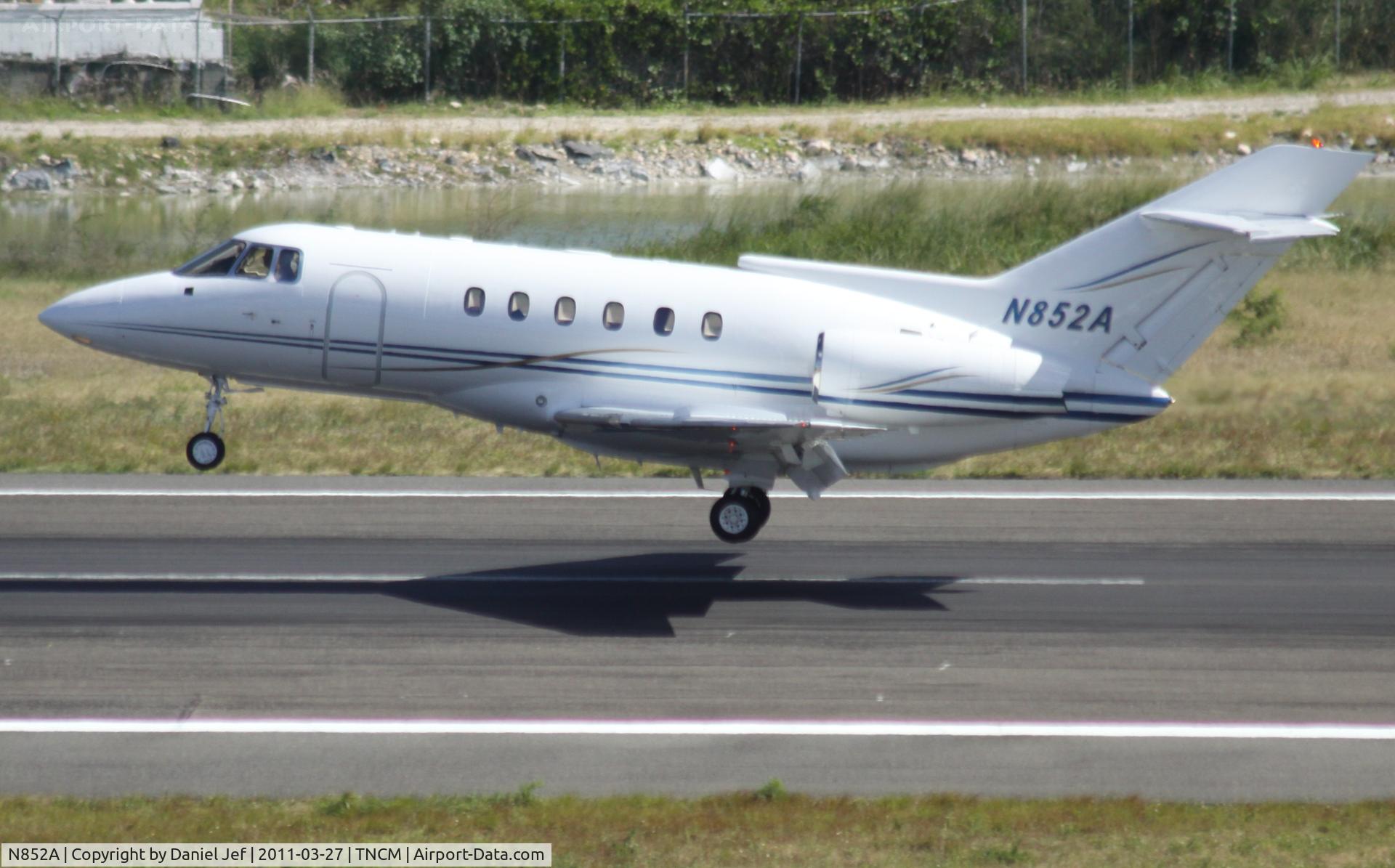 N852A, British Aerospace BAe.125 Series 800A C/N 258083, N852A landing at TNCM