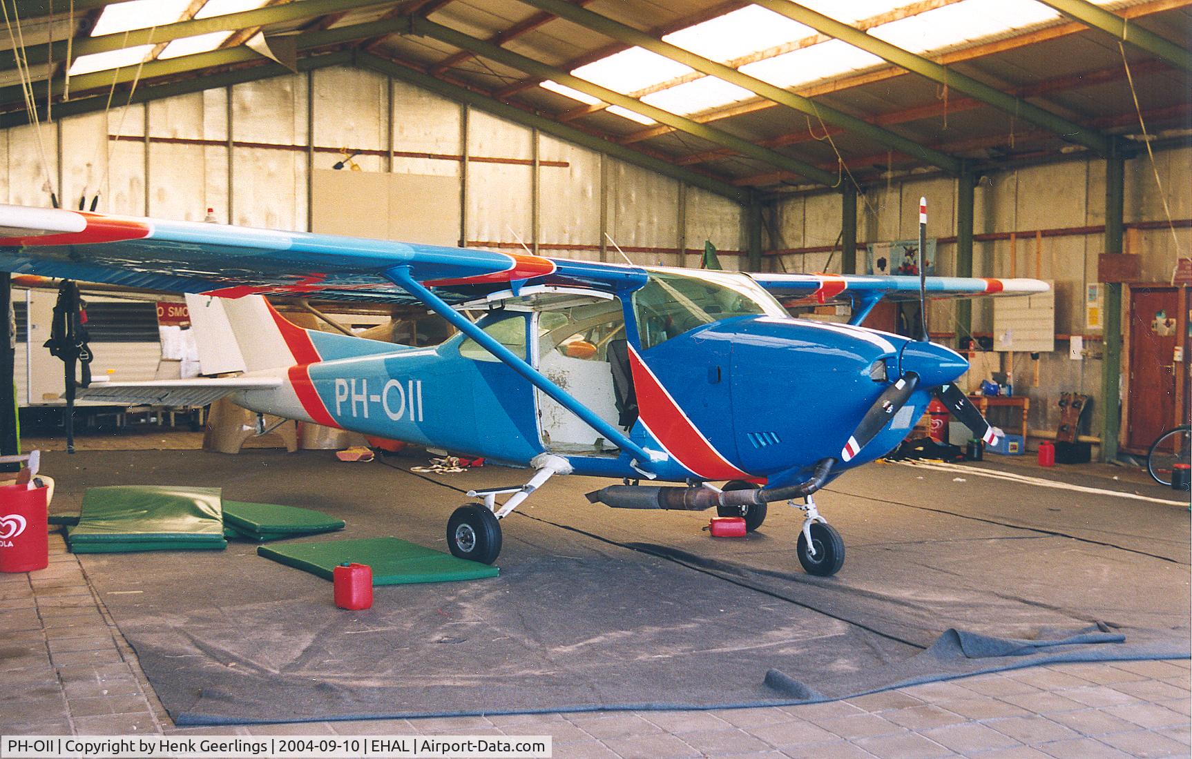 PH-OII, Cessna 182P Skylane C/N 18262722, Plane is used by Para Club