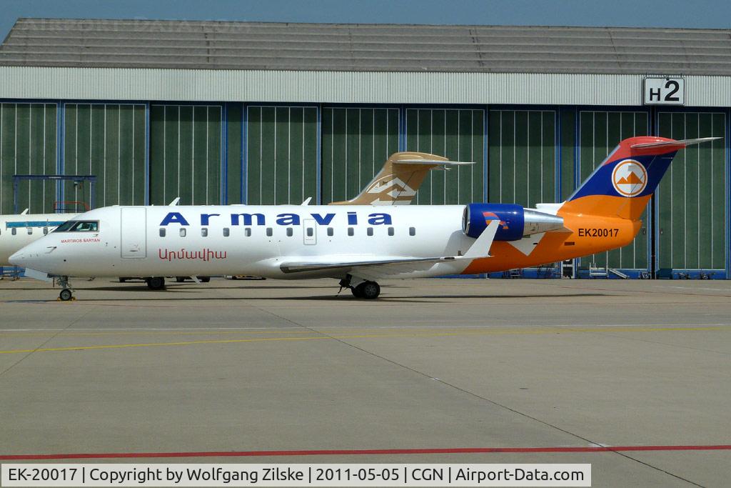 EK-20017, 2000 Canadair CRJ-200LR (CL-600-2B19) C/N 7431, visitor