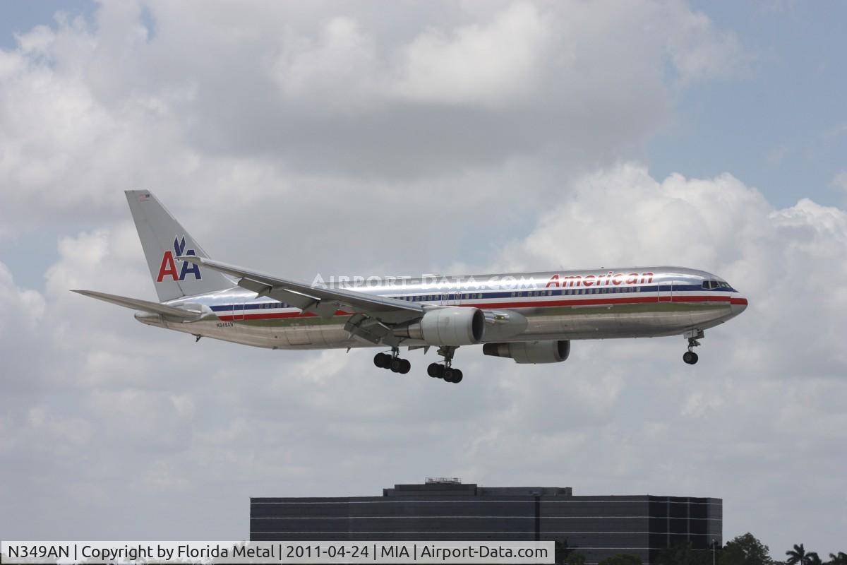N349AN, 2003 Boeing 767-323 C/N 33088, American 767-300