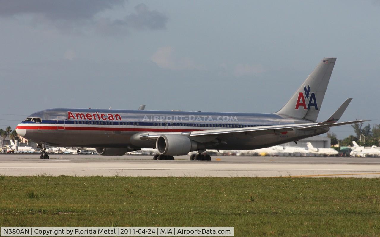 N380AN, 1993 Boeing 767-323 C/N 25449, American 767-300