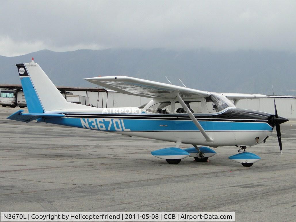 N3670L, 1965 Cessna 172G C/N 17253839, Parked near flight school parking