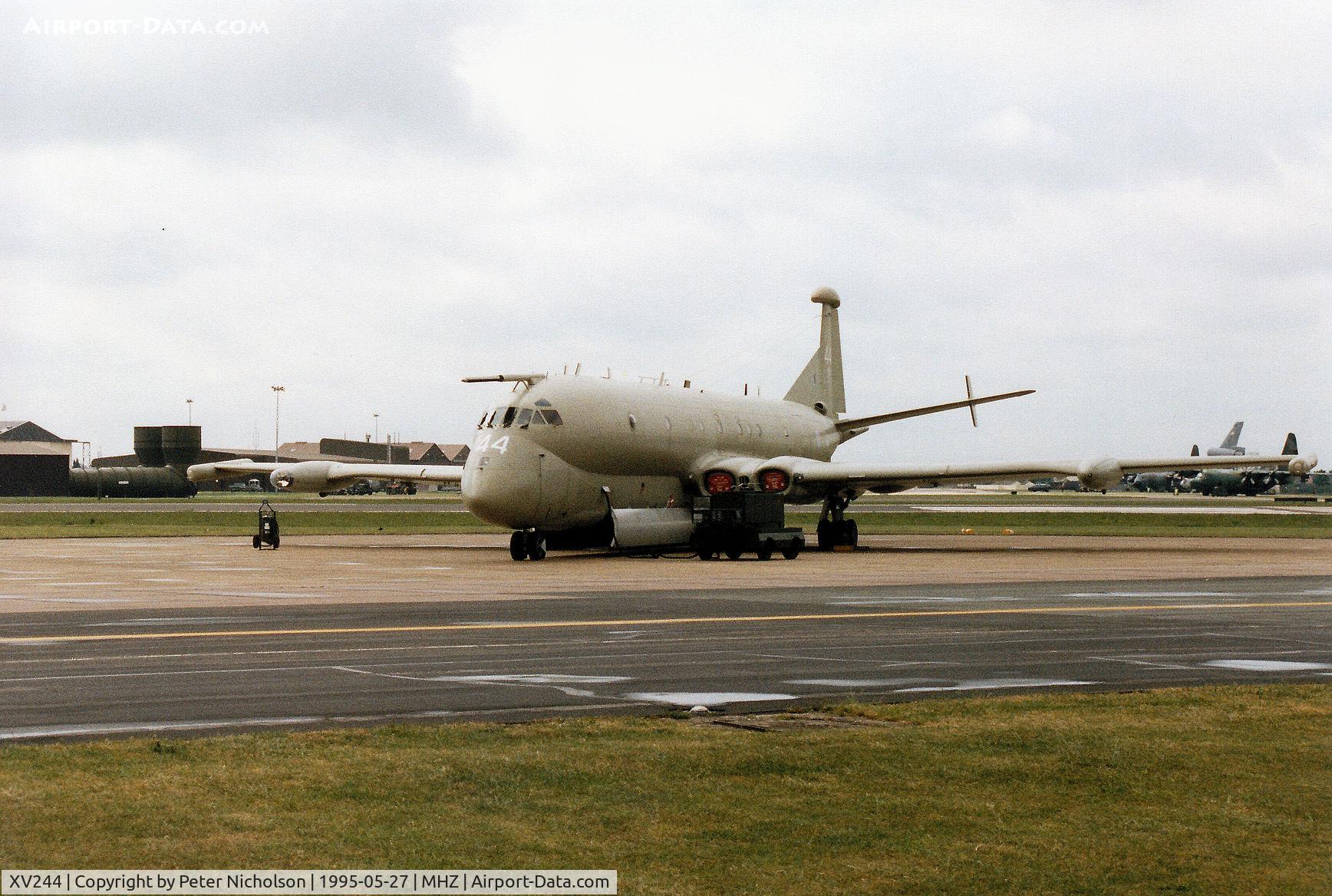 XV244, Hawker Siddeley Nimrod MR.2 C/N 8019, Nimrod MR.2 of 42 Squadron at RAF Kinloss on the flight-line at the 1995 RAF Mildenhall Air Fete.