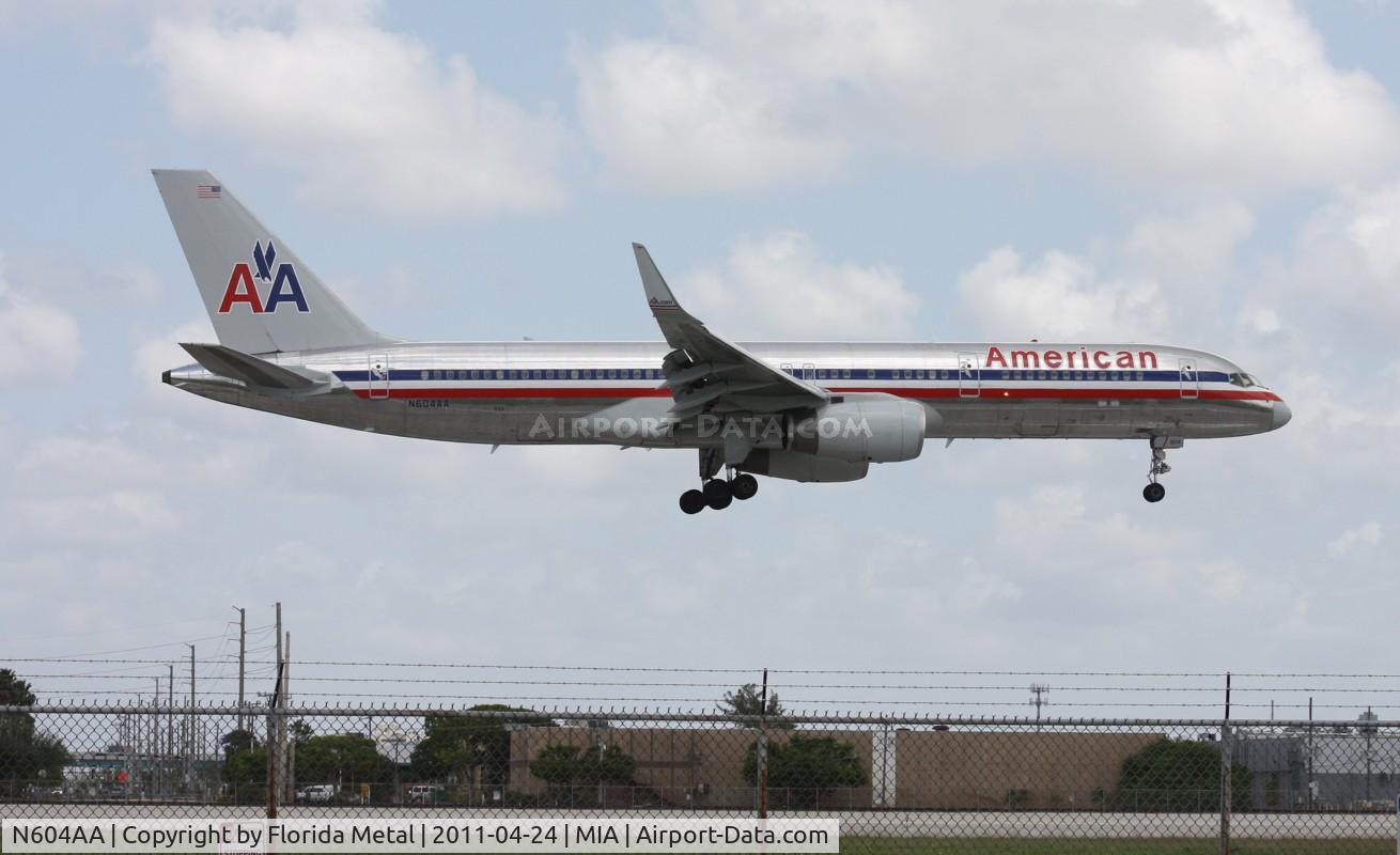 N604AA, 1995 Boeing 757-223 C/N 27055, American 757-200