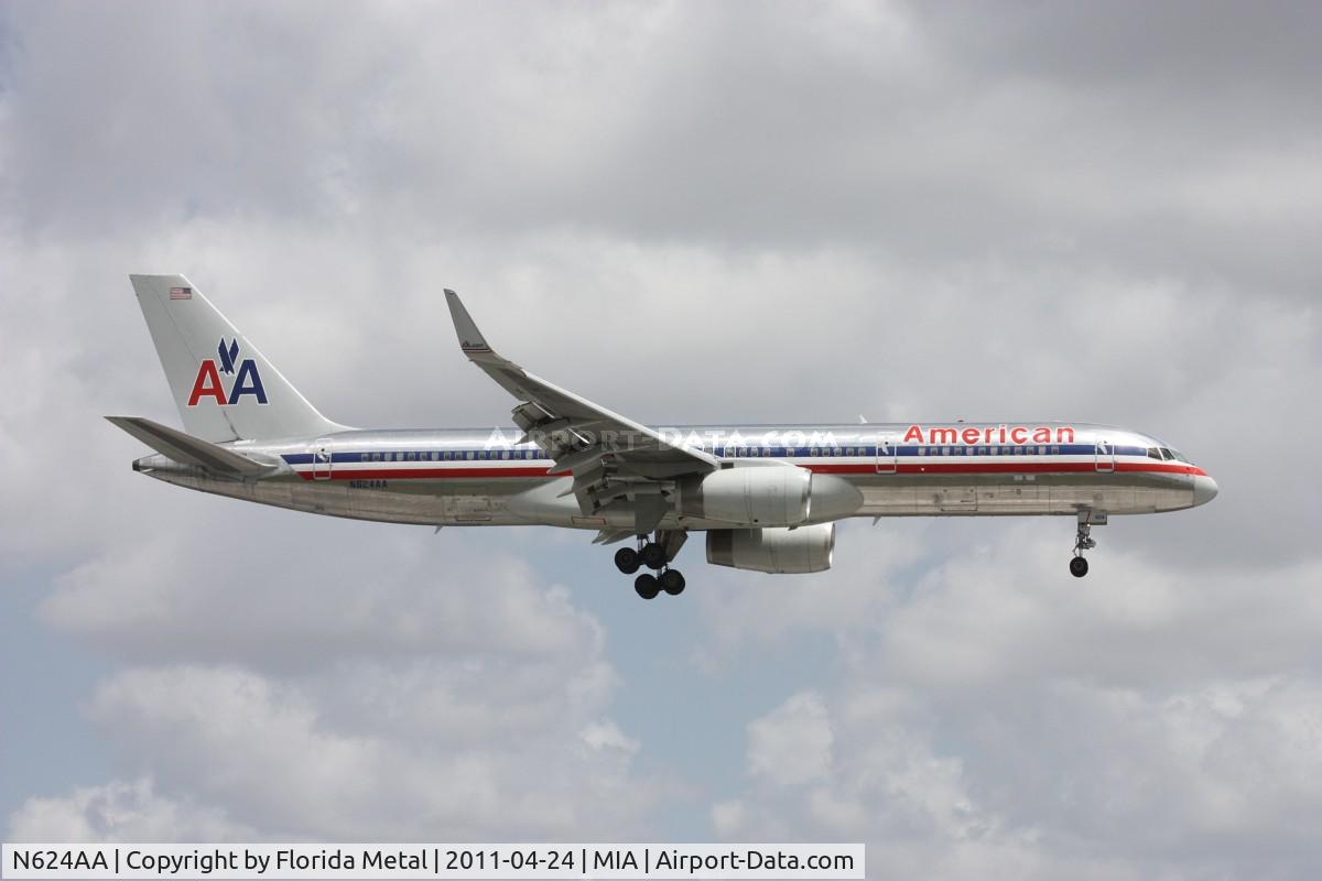 N624AA, 1990 Boeing 757-223 C/N 24582, American 757-200