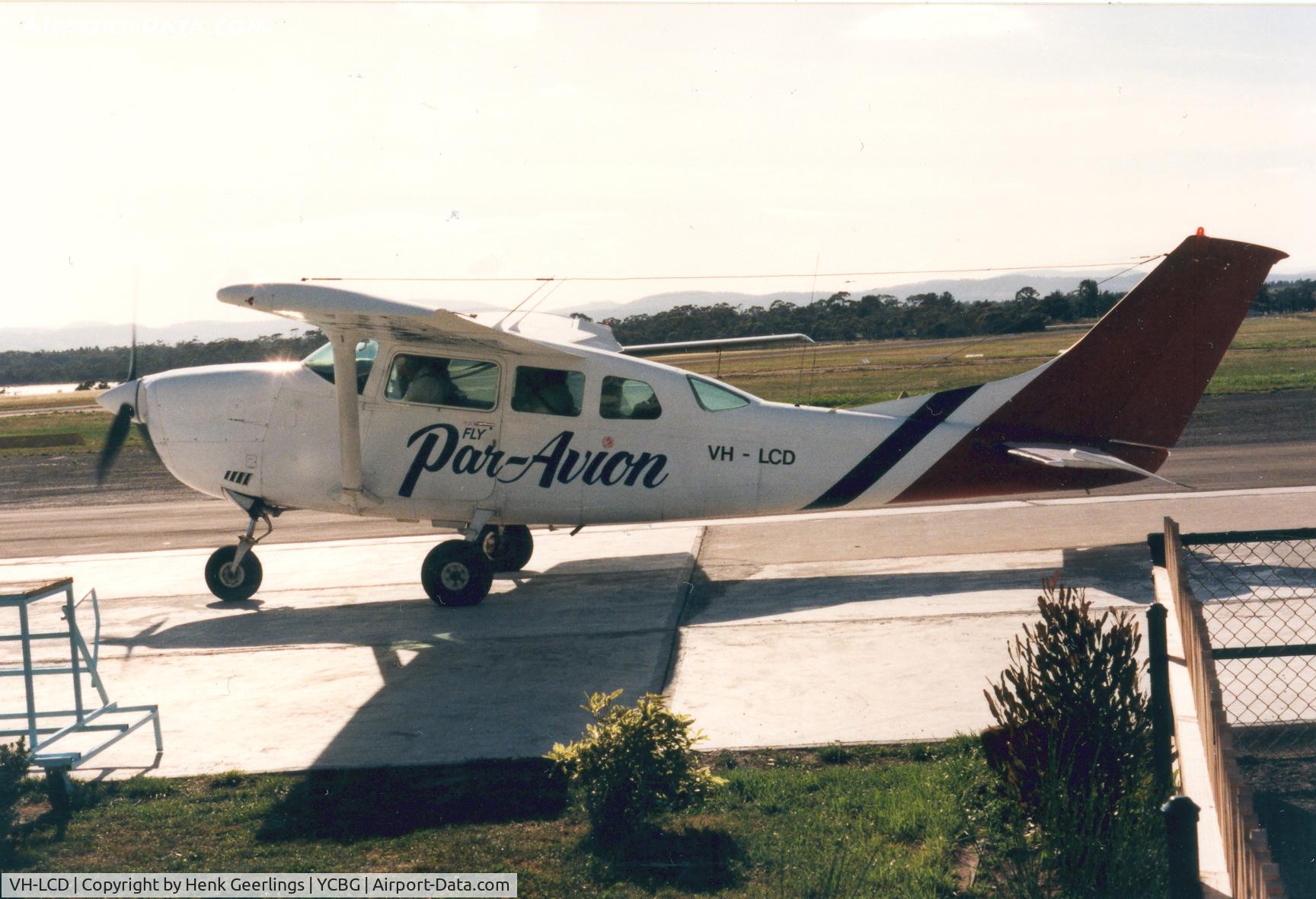 VH-LCD, 1978 Cessna U206G Stationair C/N U20604523, Par-Avion