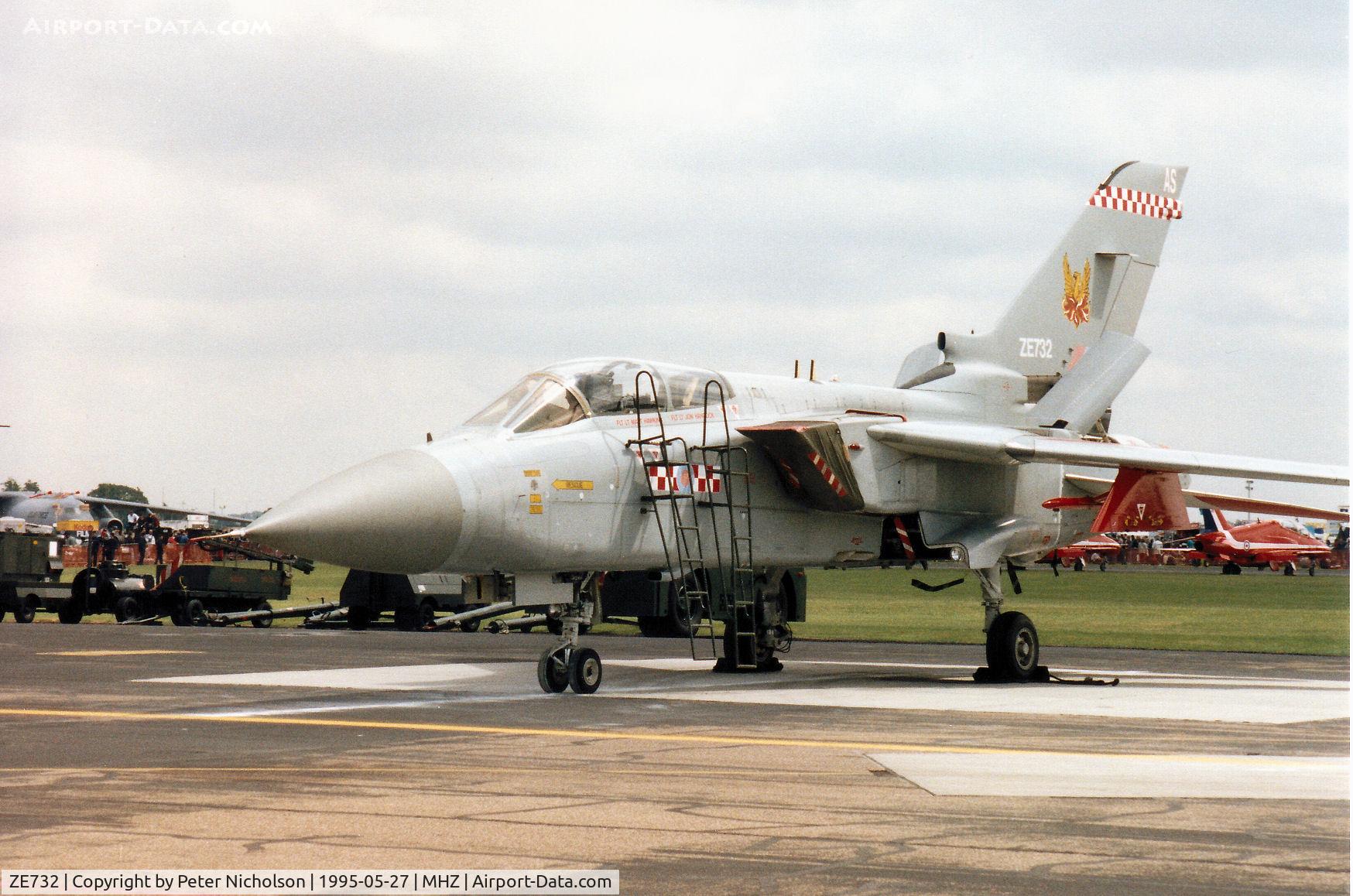 ZE732, 1987 Panavia Tornado F.3 C/N AS048/660/3296, Tornado F.3 of 56[Reserve] Squadron at RAF Coningsby on  the flight-line at the 1995 RAF Mildenhall Air Fete.