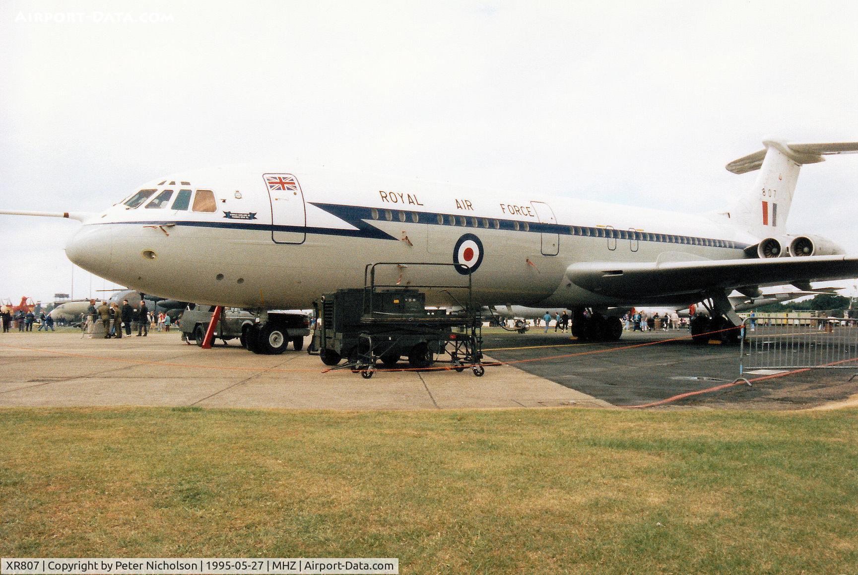 XR807, 1954 Vickers VC10 C.1 C/N 827, VC-10 C.1K of RAF Brize Norton's 10 Squadron on display at the 1995 RAF Mildenhall Air Fete.