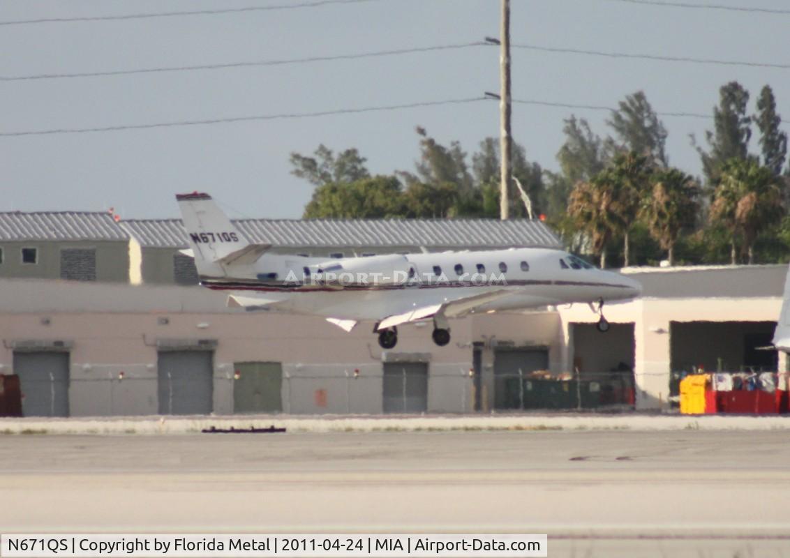 N671QS, 2000 Cessna 560XL C/N 560-5071, Net Jets C560XL