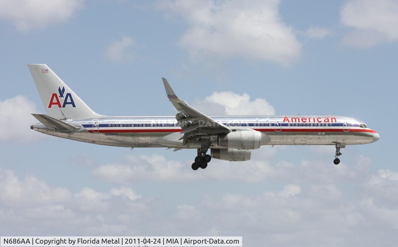 N686AA, 1992 Boeing 757-223 C/N 25343, American 757