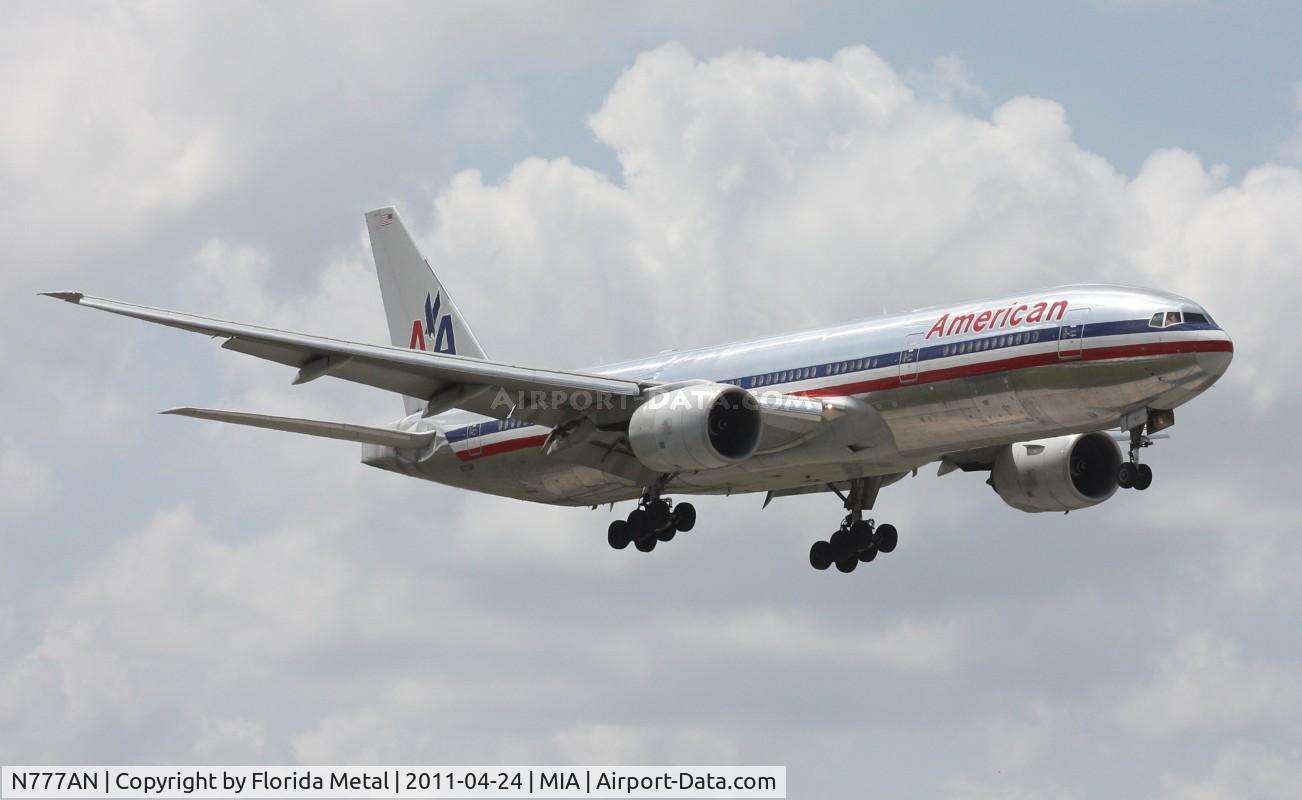 N777AN, 1999 Boeing 777-223 C/N 29585, American 777