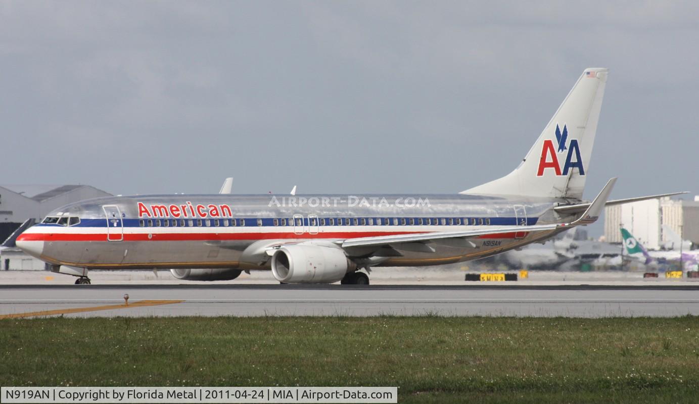 N919AN, 1999 Boeing 737-823 C/N 29520, American 737-800