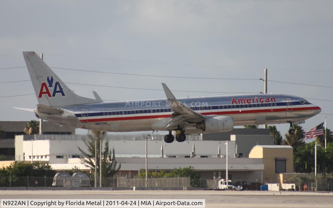 N922AN, 1999 Boeing 737-823 C/N 29523, American 737-800
