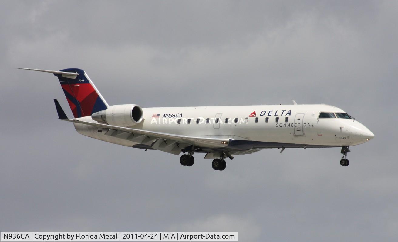 N936CA, 1994 Canadair CRJ-100ER (CL-600-2B19) C/N 7043, Comair CRJ100
