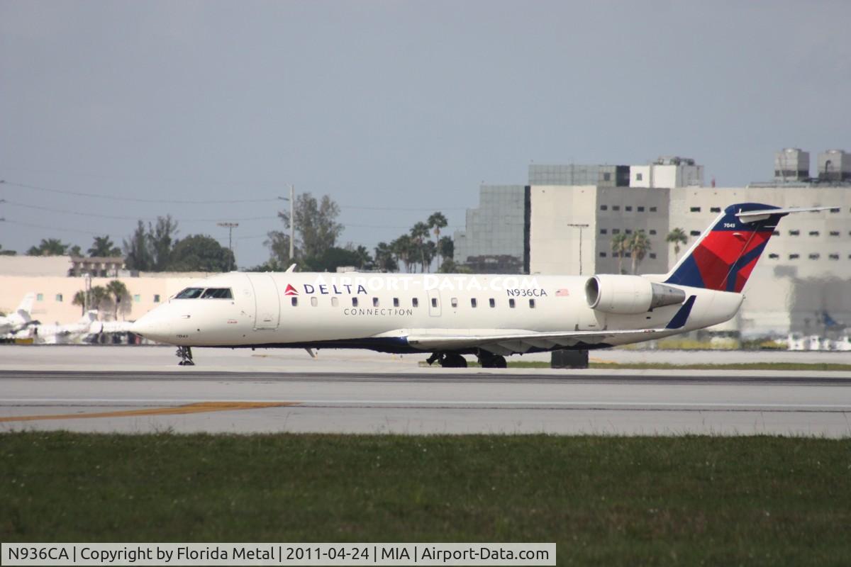 N936CA, 1994 Canadair CRJ-100ER (CL-600-2B19) C/N 7043, Comair CRJ-100