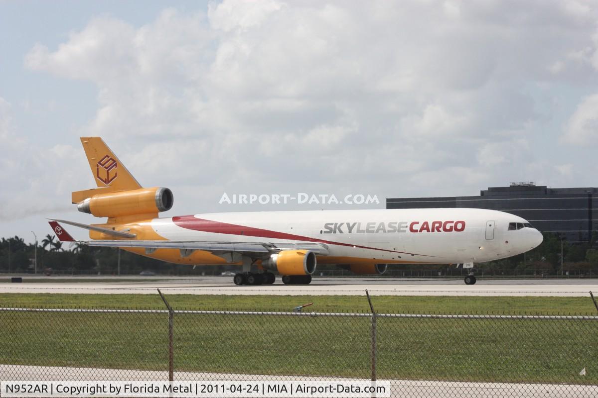 N952AR, 1992 McDonnell Douglas MD-11F C/N 48497, Sky Lease Cargo MD-11