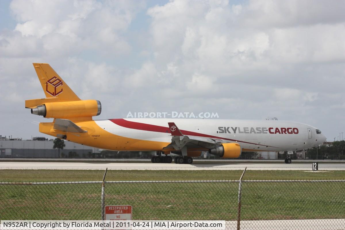N952AR, 1992 McDonnell Douglas MD-11F C/N 48497, Sky Lease Cargo MD-11F