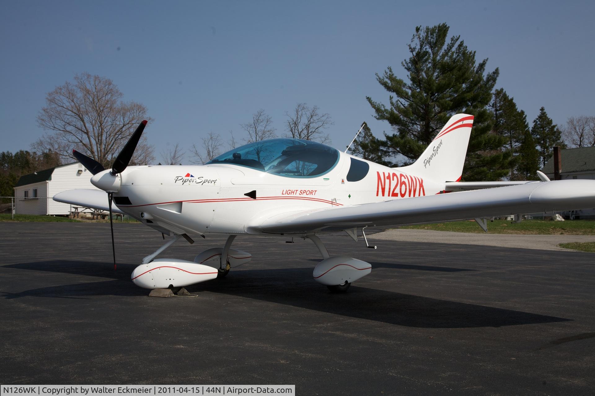 N126WK, 2011 SportCruiser Piper Sport C/N P1001093, Pipersport Classic one of the last ones built