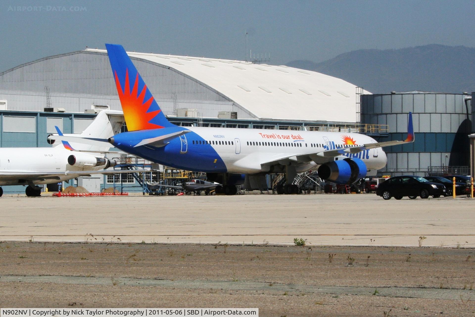 N902NV, 1992 Boeing 757-204 C/N 26964, Parked at San Bernadino