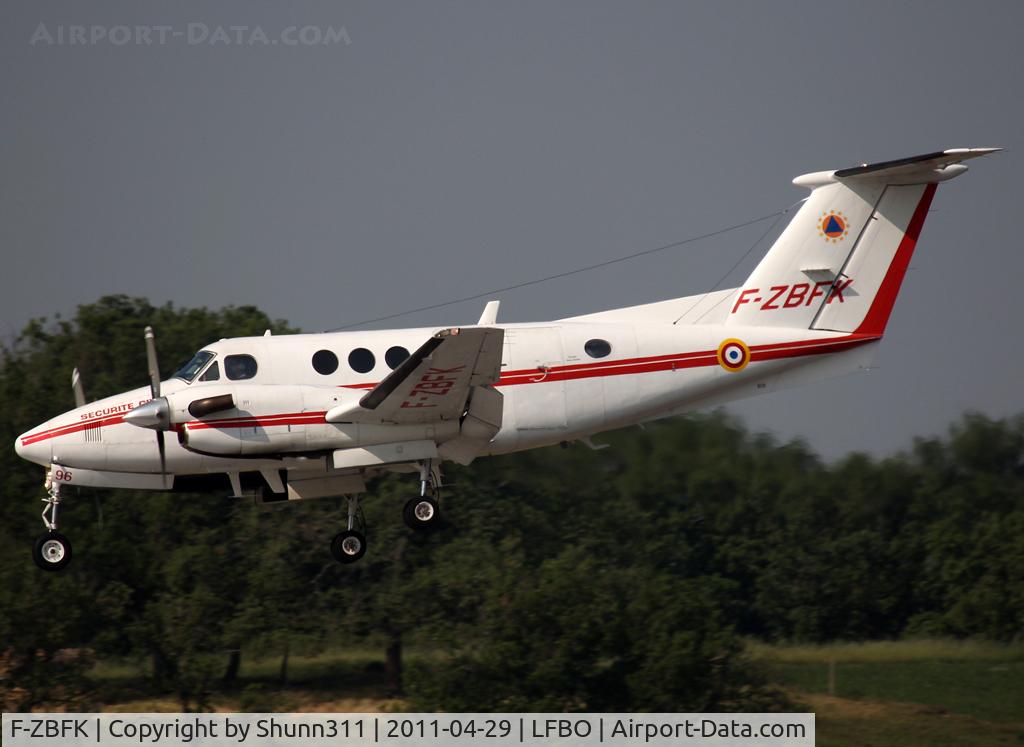 F-ZBFK, 1981 Beech B200 Super King Air C/N BB-876, Landing rwy 14R