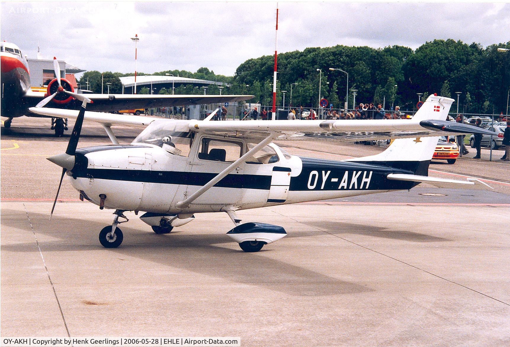 OY-AKH, 1970 Reims F172K Skyhawk C/N F17200775, Lelystad Airport