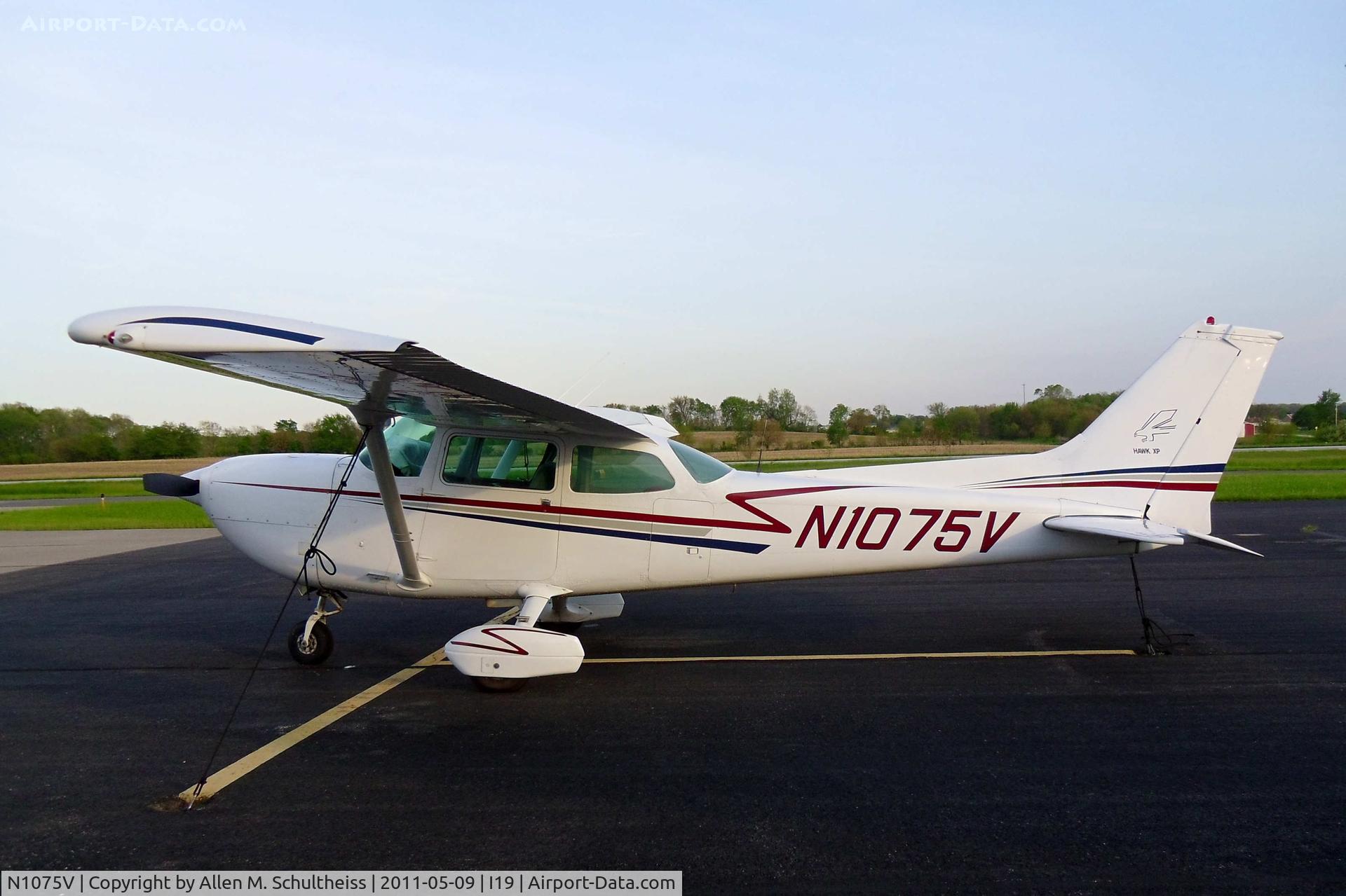 N1075V, 1976 Cessna R172K Hawk XP C/N R1722106, 1976 Cessna R172K
