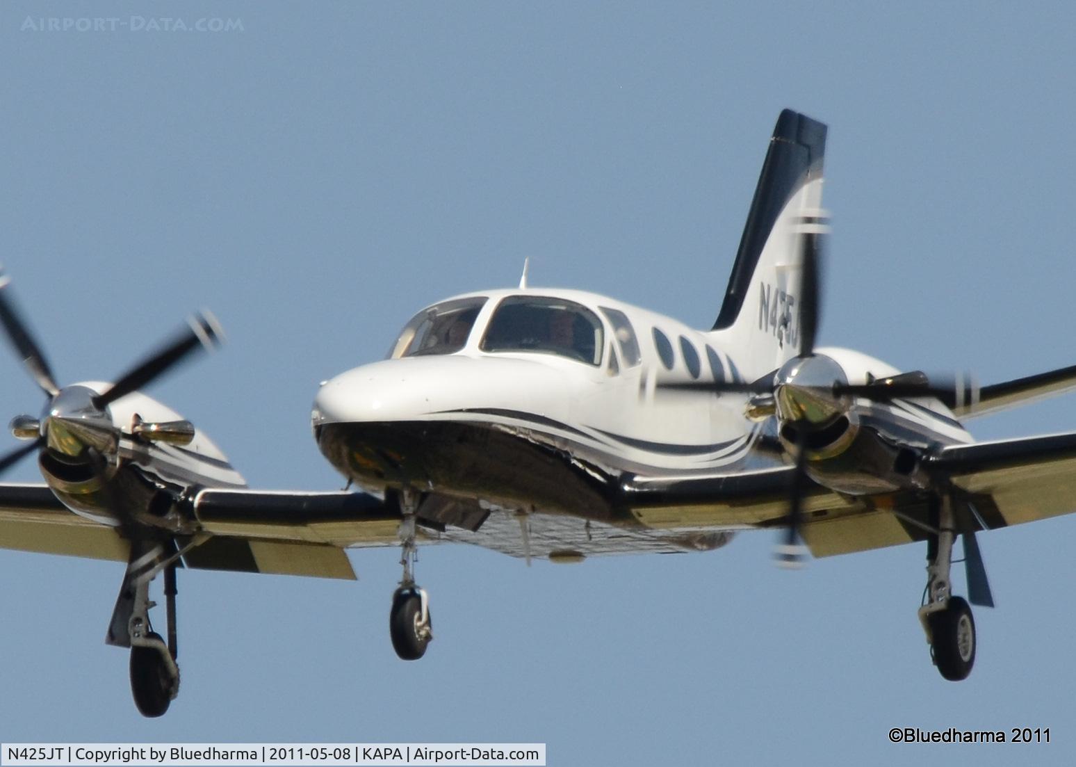 N425JT, 1981 Cessna 425 C/N 425-0129, On final approach to 17L