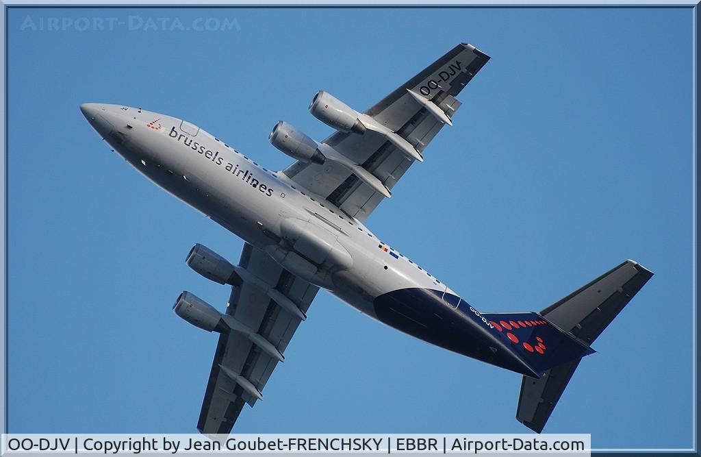 OO-DJV, 1996 British Aerospace Avro 146-RJ85 C/N E.2295, take off