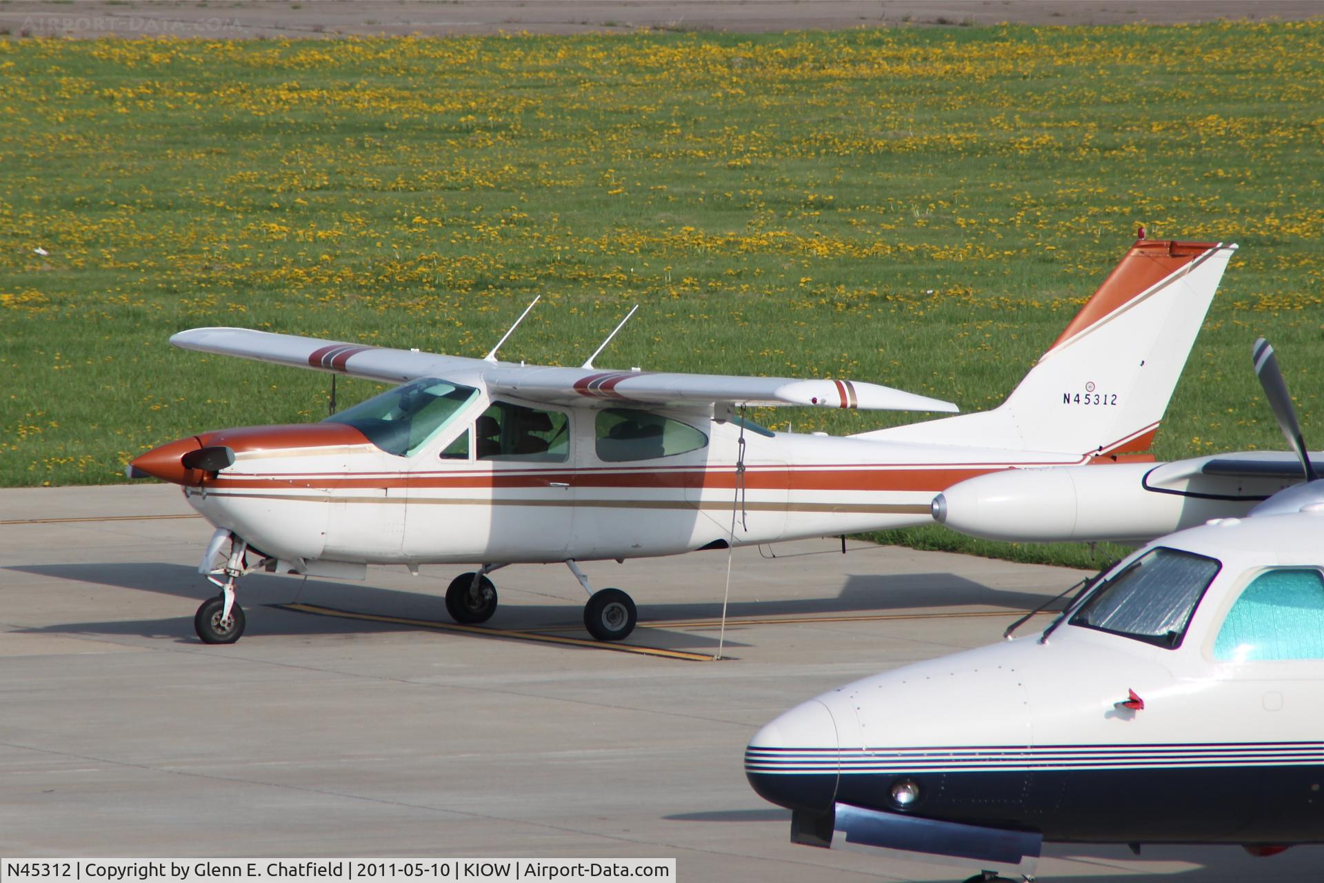 N45312, 1976 Cessna 177RG Cardinal C/N 177RG1102, Photographed from the observation deck
